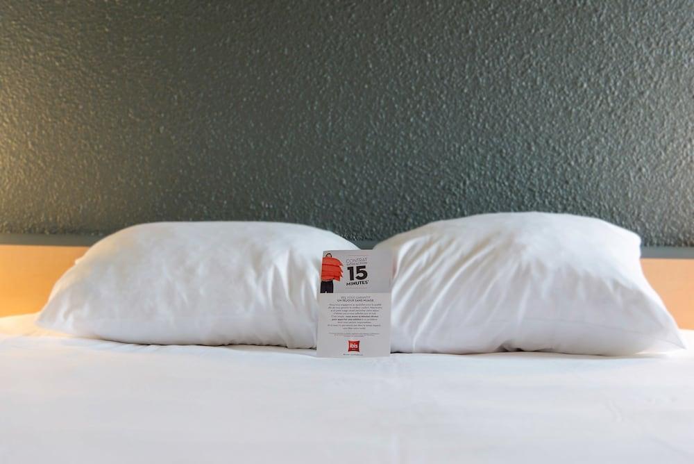 ibis Falaise Coeur de Normandie Buitenkant foto